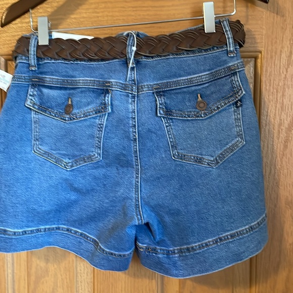 Maurice’s shorts NWT - Picture 2 of 3